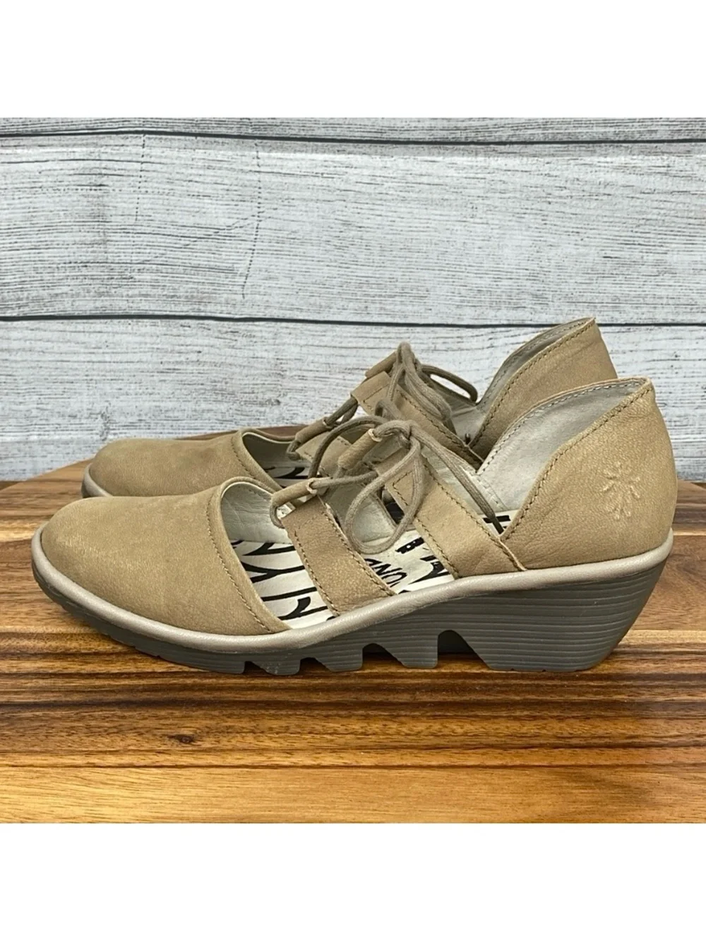 Fly London Poma Tan Nubuck Leather Lace Up Wedges Women’s Shoe Size 8.5 EU 39